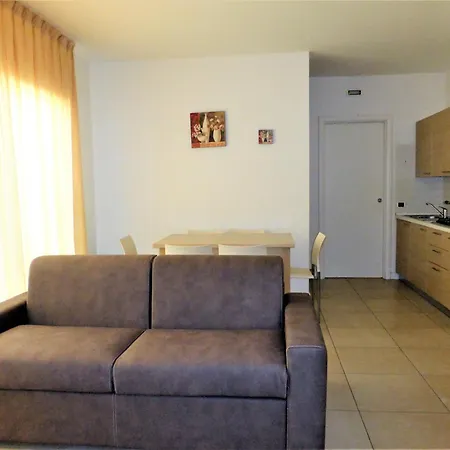 Laguna Park Piazza Brescia * לידו די ג'סולו