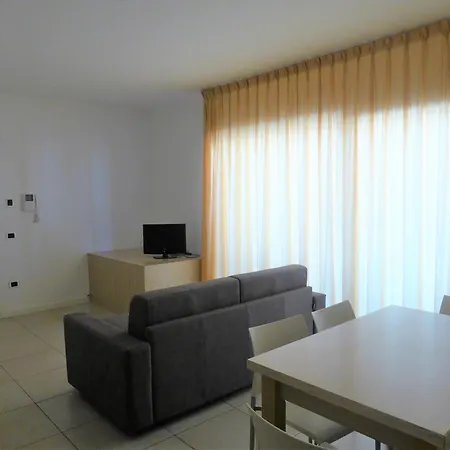 Laguna Park Piazza Brescia לידו די ג'סולו