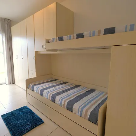 Laguna Park Piazza Brescia Apartment *